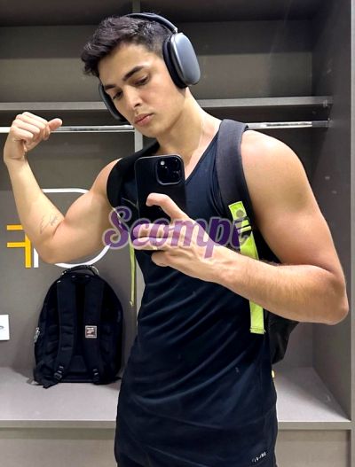 Álex 633110432, Compi Chico en Málaga